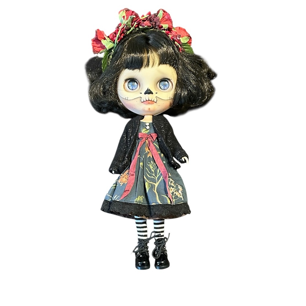 Tumbita ll Catrina Girl Custom Blythe Doll Antique Shop Dolls